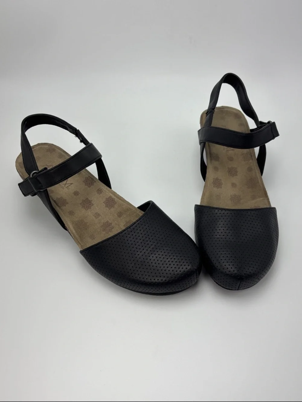 Axxiom Pacer Mary Jane Wedge Shoes - size 7.5